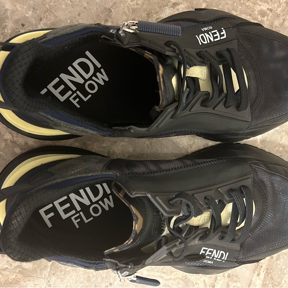 Fendi Flow Slip-on Moonlight - Picture 3 of 9